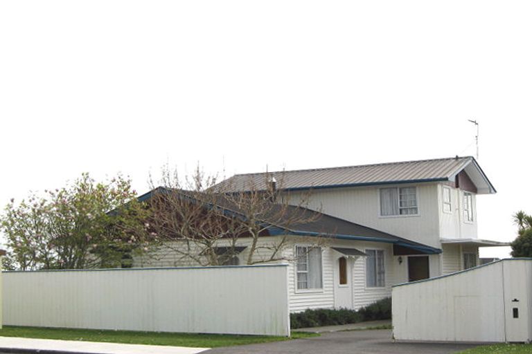 Photo of property in 206 Seaview Road, Westown, New Plymouth, 4310