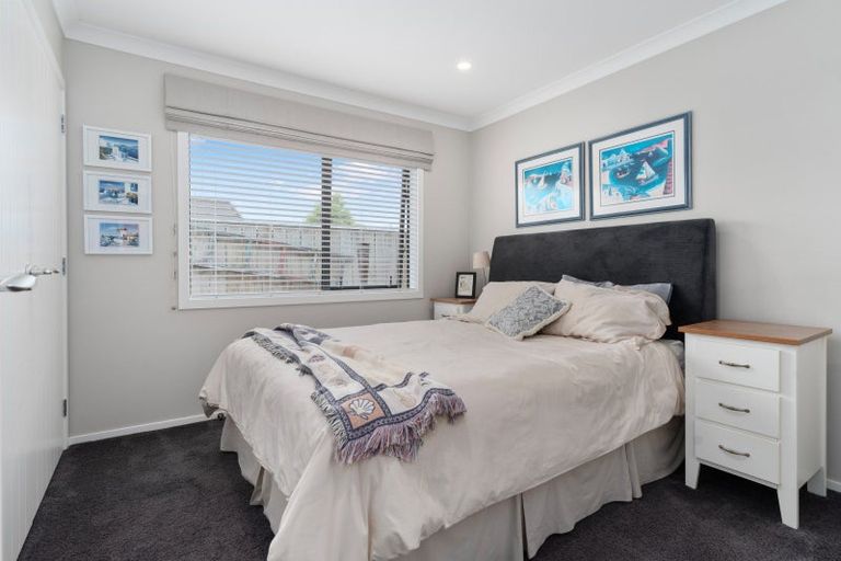 Photo of property in 8 Austin Reid Avenue, Carterton, 5713