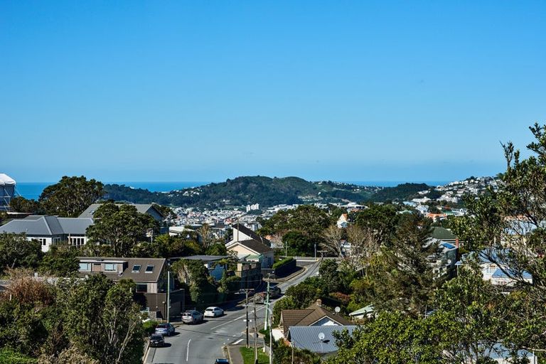 Photo of property in 46 Pembroke Road, Northland, Wellington, 6012