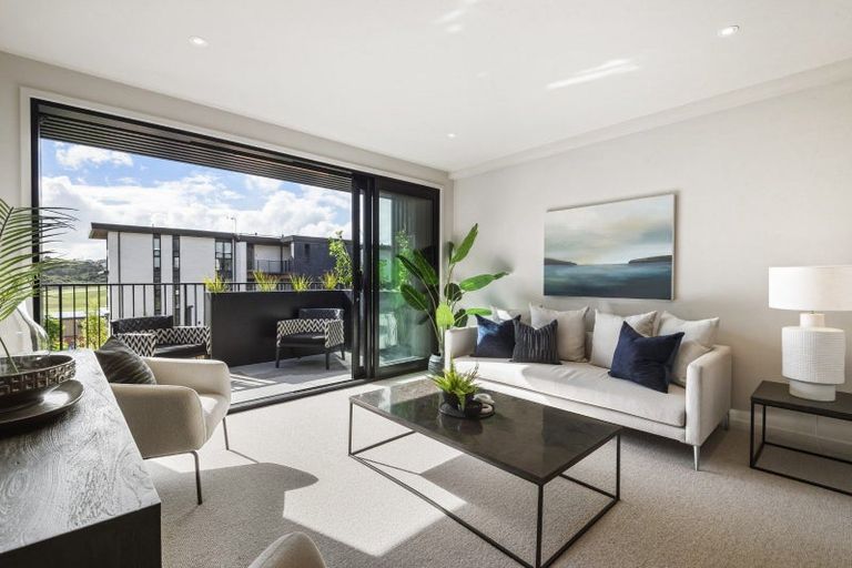 Photo of property in 7a Windlass Street, Long Bay, Auckland, 0630