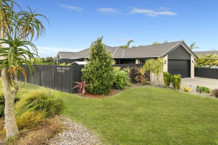 Photo of property in 1 Blanche Road, Papamoa Beach, Papamoa, 3118