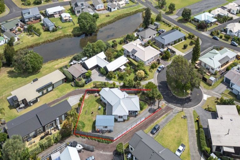 Photo of property in 13 Willow Grove, Tairua, 3508