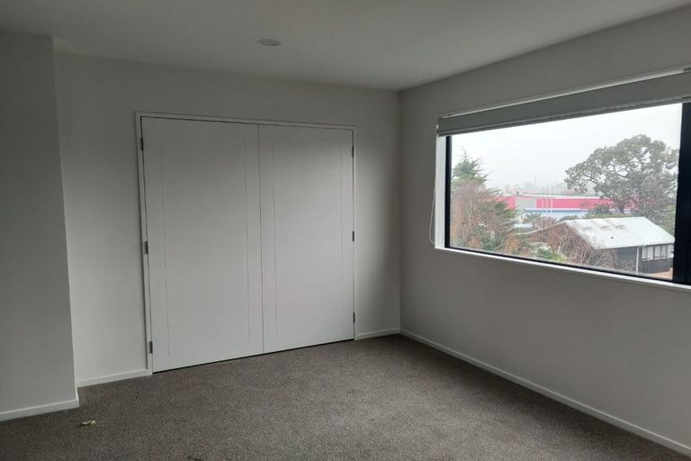 Photo of property in 2/16 William Roberts Road, Pakuranga, Auckland, 2010