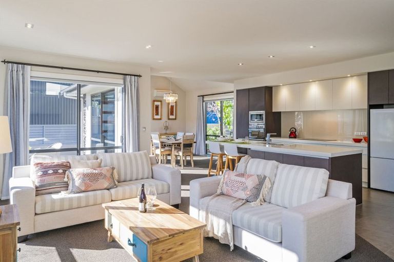 Photo of property in 6 Centennial Drive, Whitianga, 3510