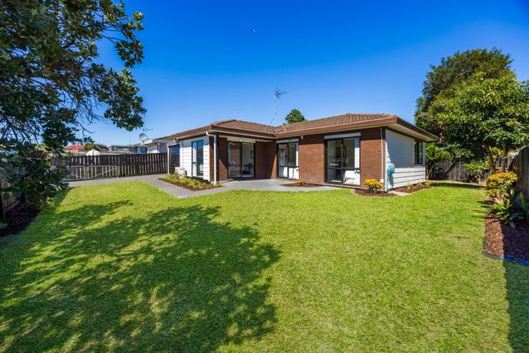 Photo of property in 3/48 Taitimu Drive, Weymouth, Auckland, 2103