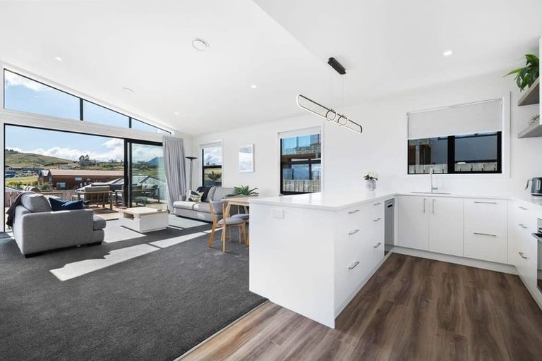 Photo of property in 65 Farrant Drive, Wanaka, 9305