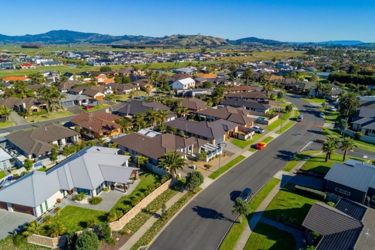 Photo of property in 42 Palazzo Drive, Papamoa Beach, Papamoa, 3118