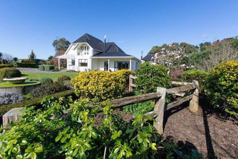 Photo of property in 66 Hamilton Road, Dannevirke, 4976