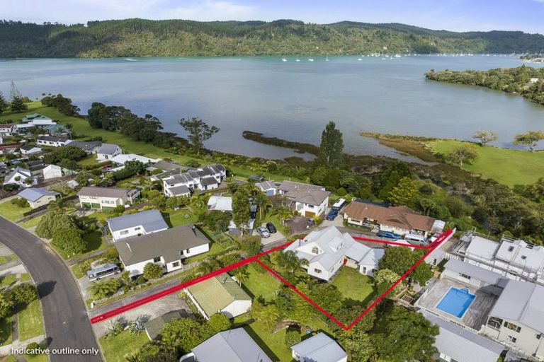 Photo of property in 131 Durrant Drive, Whangamata, 3620