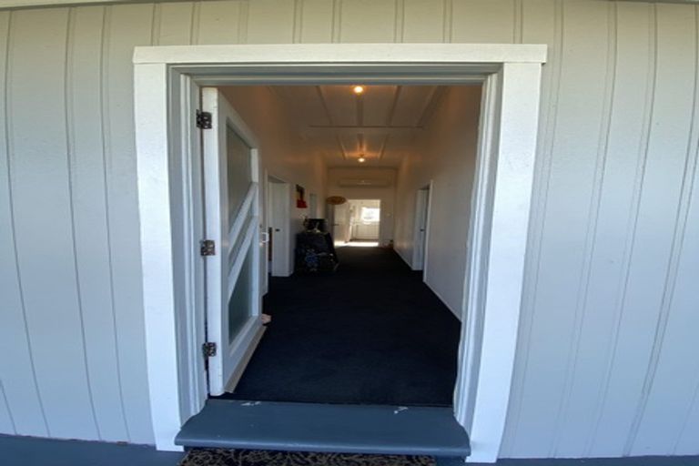 Photo of property in 90 Hinau Street, Castlecliff, Whanganui, 4501