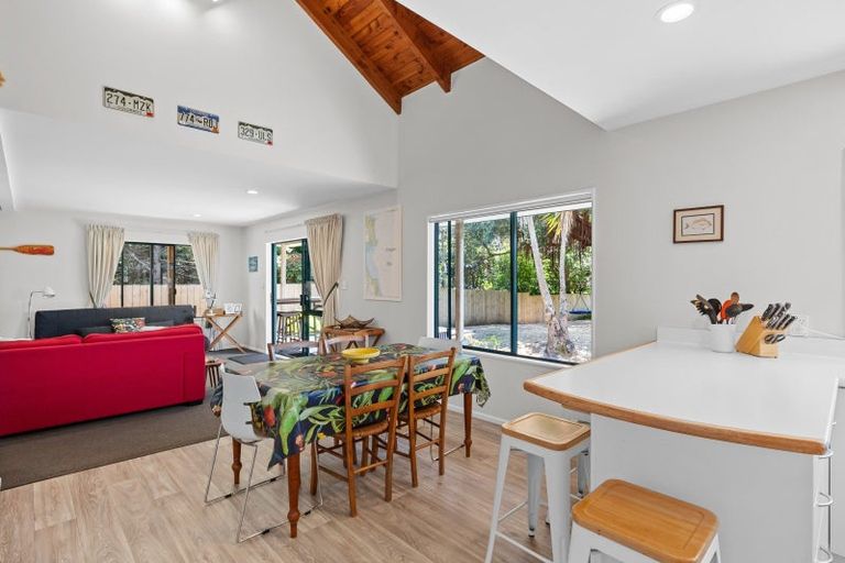 Photo of property in 12 Moir Point Road, Mangawhai Heads, Mangawhai, 0505