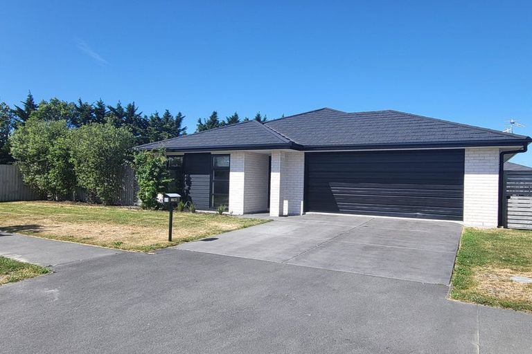 Photo of property in 22 Hurutini Way, Halswell, Christchurch, 8025