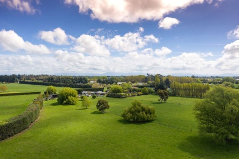 Photo of property in 126 Johnstone Street, Tinwald, Ashburton, 7774