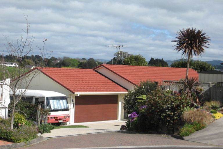 Photo of property in 10 Guildford Place, Bethlehem, Tauranga, 3110