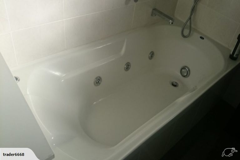 Photo of property in 2/86 Weatherly Road, Torbay, Auckland, 0630