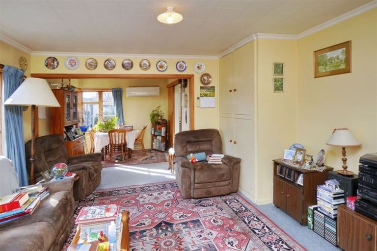 Photo of property in 48 Glenfield Crescent, Mairehau, Christchurch, 8052