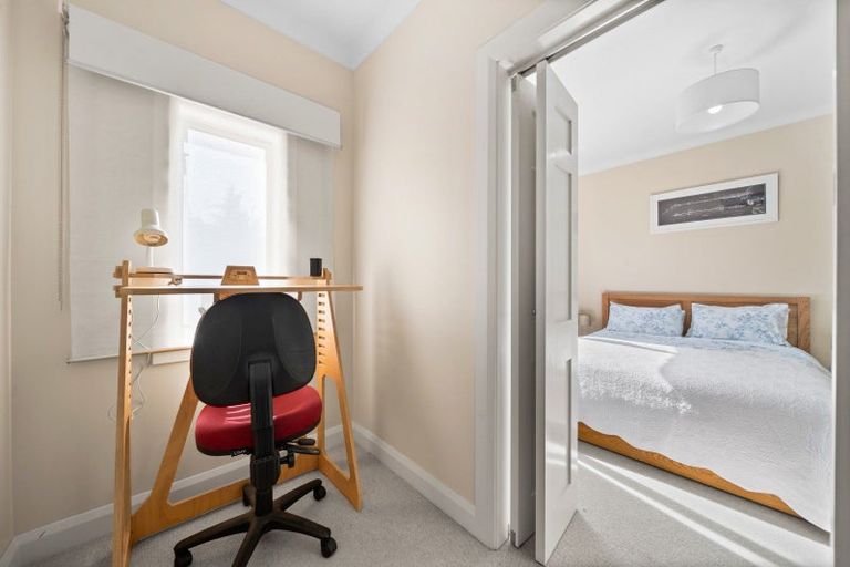 Photo of property in 6 Mckerrow Place, Featherston, 5710