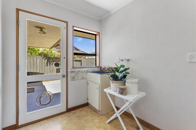 Photo of property in 3 Dresdan Court, Hokowhitu, Palmerston North, 4410