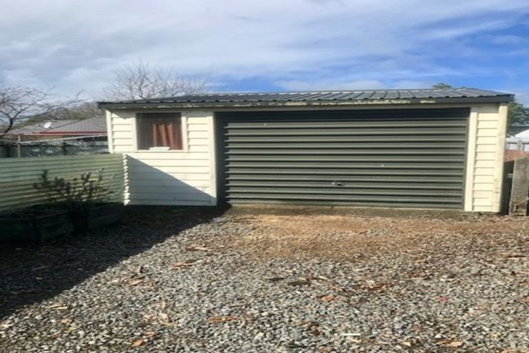 Photo of property in 24 Fisher Place, Carterton, 5713