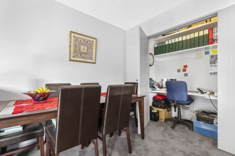 Photo of property in 11 Nirmal Place, Sunnyvale, Auckland, 0612