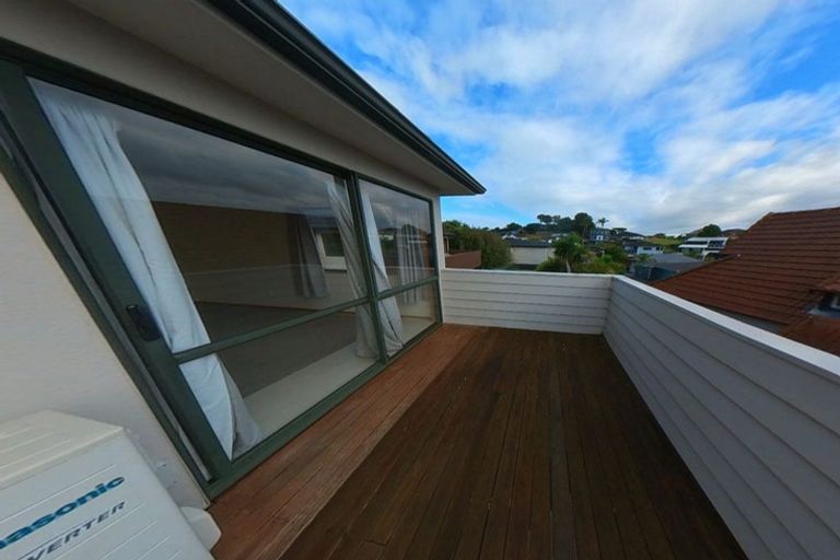 Photo of property in 6/96 William Bayes Place, Red Beach, 0932