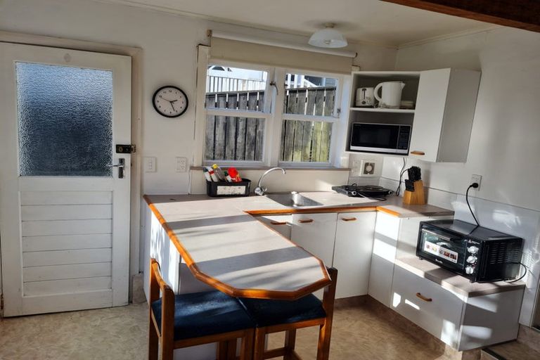 Photo of property in 11a Braithwaite Street, Karori, Wellington, 6012