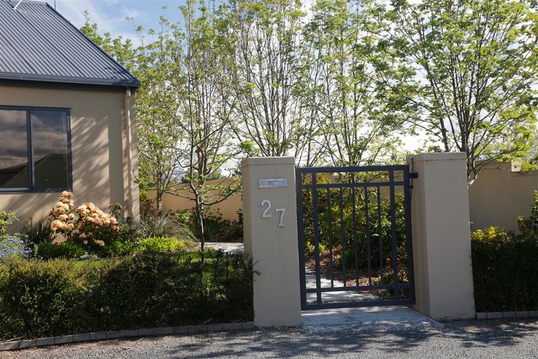 Photo of property in 27 Braemar Place, Twizel, 7901