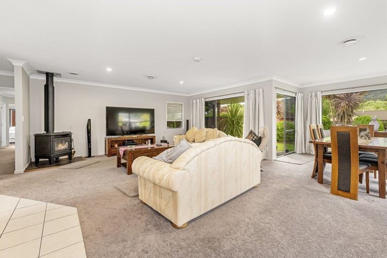 Photo of property in 23 Heaphy Place, Pukehangi, Rotorua, 3015