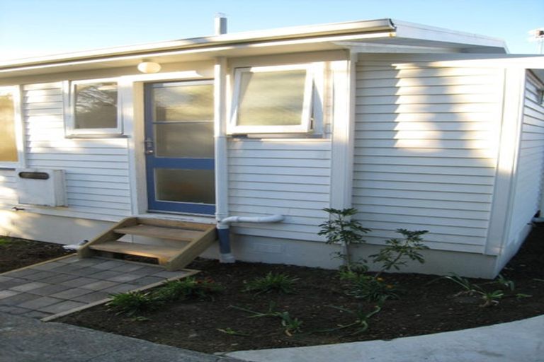 Photo of property in 495 Beach Road, Murrays Bay, Auckland, 0630