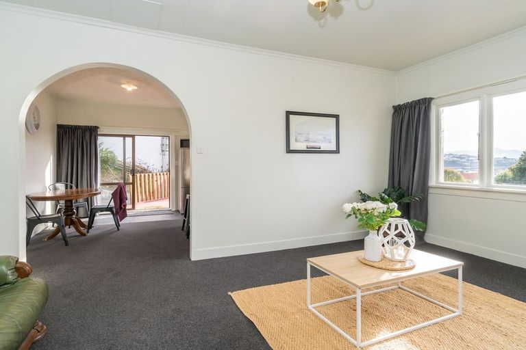 Photo of property in 35 Easther Crescent, Kew, Dunedin, 9012