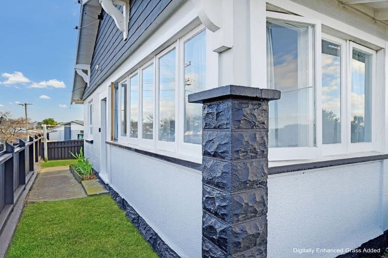Photo of property in 2a Waitai Street, Castlecliff, Wanganui, 4501