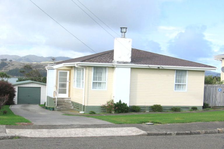 Photo of property in 45 Waiuta Street, Titahi Bay, Porirua, 5022