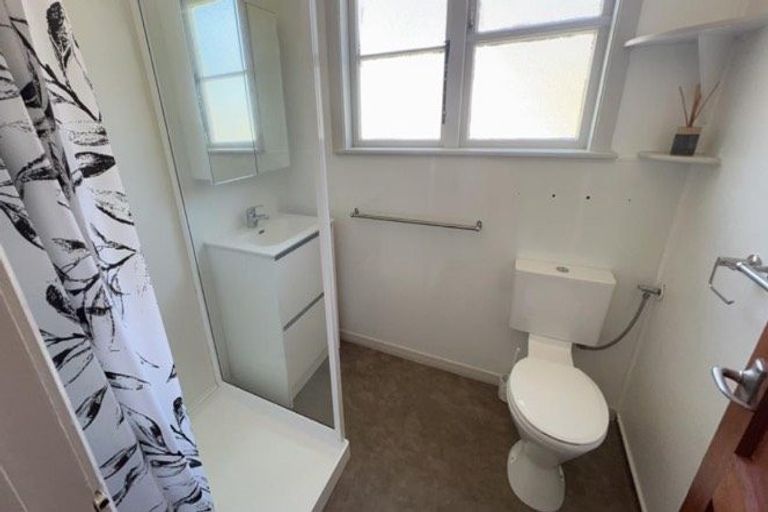 Photo of property in 27 Newcombe Street, Naenae, Lower Hutt, 5011