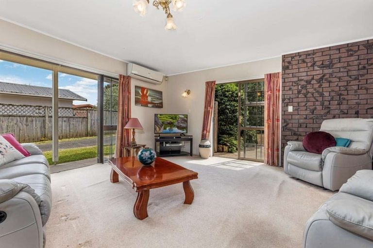 Photo of property in 1/34 Takapu Street, Henderson, Auckland, 0612