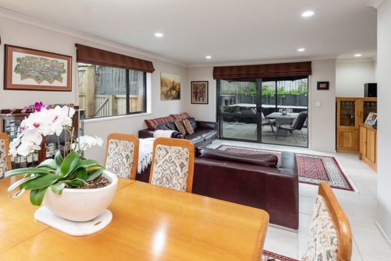 Photo of property in 29a Advene Road, Cockle Bay, Auckland, 2014