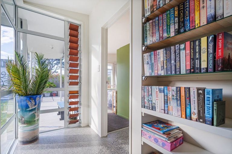 Photo of property in 166 Sands Crescent, Matarangi, Whitianga, 3592