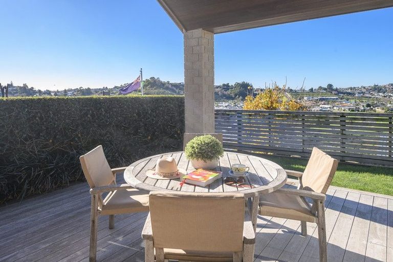 Photo of property in 61 Hawkridge Heights, Bethlehem, Tauranga, 3110
