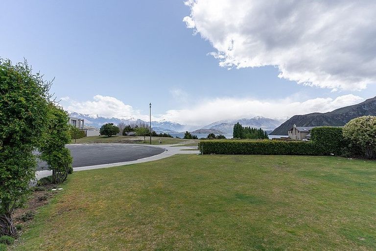 Photo of property in 4 Baker Grove, Wanaka, 9305