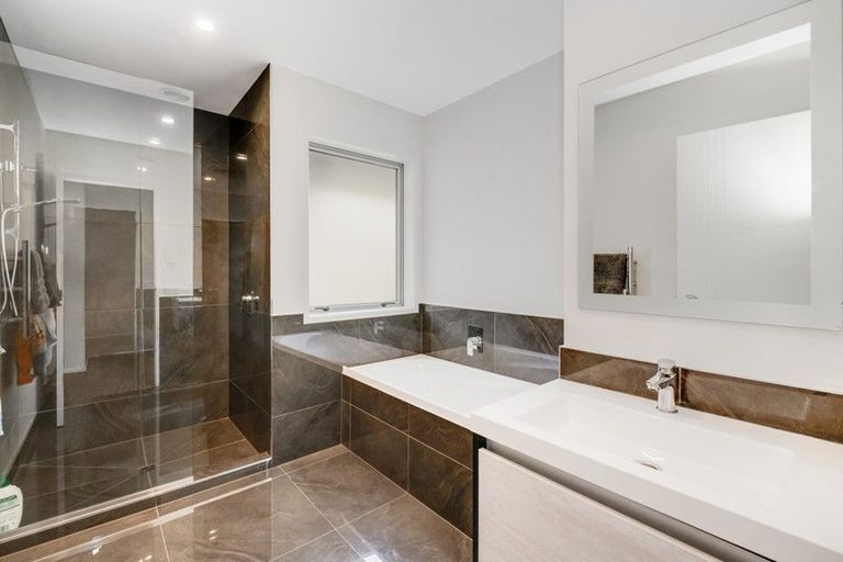 Photo of property in 2265 South Head Road, South Head, Helensville, 0874