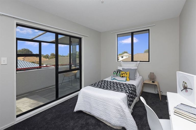 Photo of property in 122b Yaldhurst Road, Sockburn, Christchurch, 8042