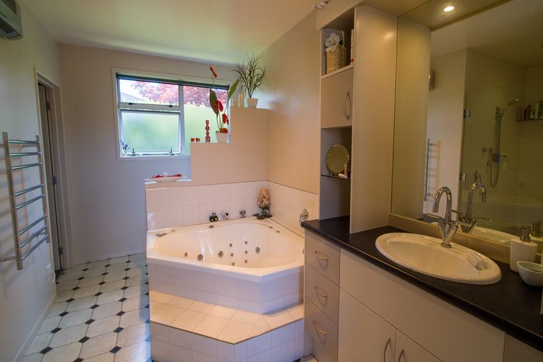 Photo of property in 98 Ventry Street, Alexandra, 9320