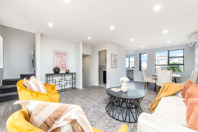 Photo of property in 7/3153 Great North Road, New Lynn, Auckland, 0600