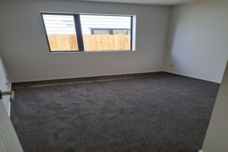 Photo of property in 20 Rorotu Avenue, Karaka, Papakura, 2113