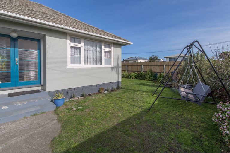 Photo of property in 15 Cygnet Street, North New Brighton, Christchurch, 8083