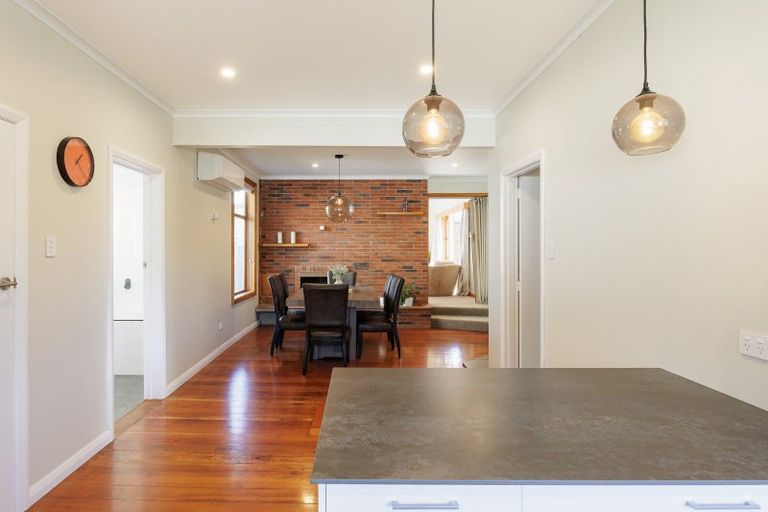 Photo of property in 49 Meeanee Road, Taradale, Napier, 4112
