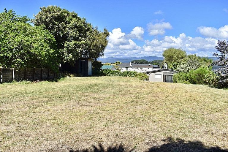 Photo of property in 34 Sarah Street, Waikawa Beach, Manakau, 5573