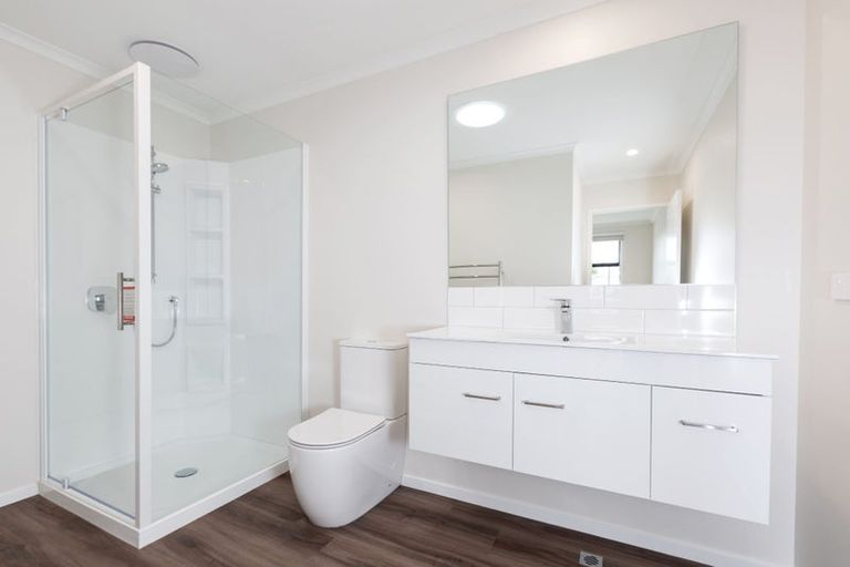 Photo of property in 8 Henui Street, Strandon, New Plymouth, 4312