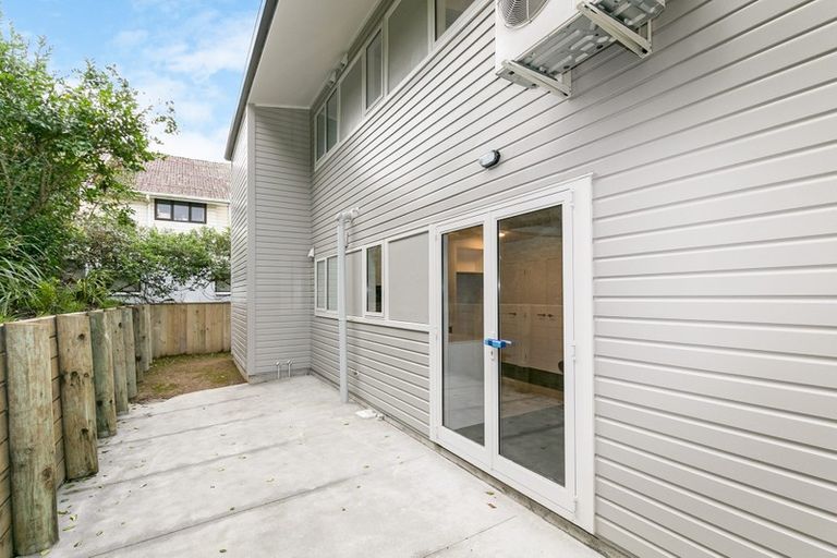 Photo of property in 7/74 Derwent Street, Island Bay, Wellington, 6023