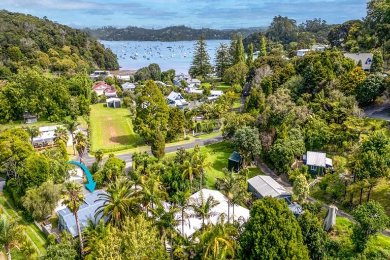 Photo of property in 30 Florance Avenue, Russell, 0202