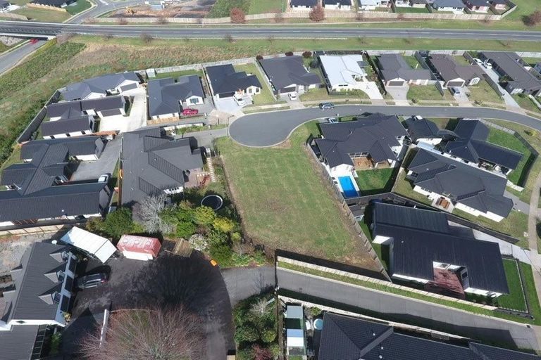 Photo of property in 5 Okataina Street, Pyes Pa, Tauranga, 3112